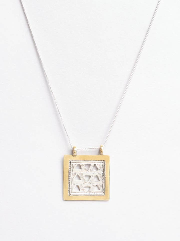 Collier Mantra for wholesale by Ombre Claire