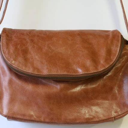 Makers & Providers - Wholesale Crossbody bag – Women's - Bonnie Sling Bag - Antique Tan Leather1