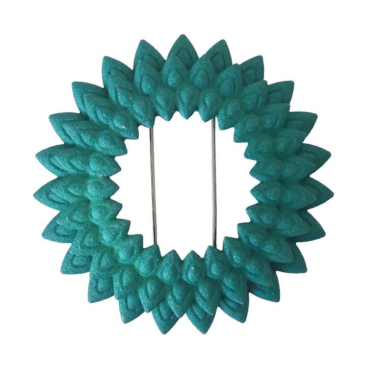 Dahlia broche for engroshandel hos VARILY