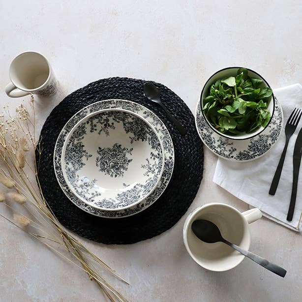 Novastyl - Wholesale Dinner Plate - Floral dessert plate
19.5cm in decorated black stoneware1