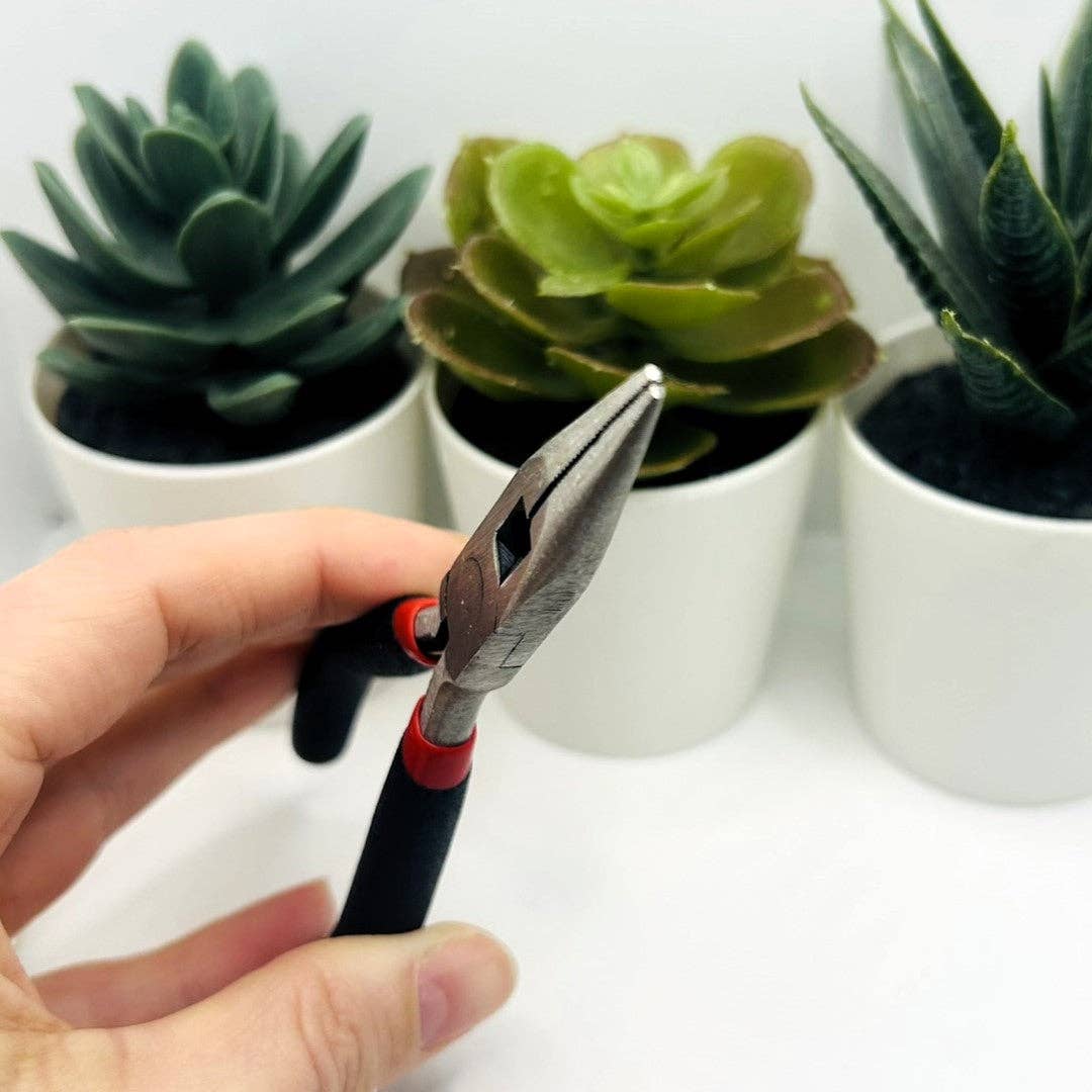 Guerrilla Charm - Vente Outil de bricolage - Pince à bijoux à bec effilé, prise antidérapante2