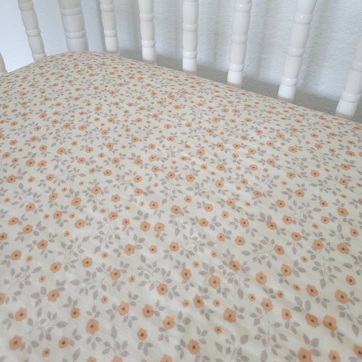 Ellie and Layne - Wholesale Cot/Crib Sheets - Georgia Peach Floral Muslin Crib Sheet