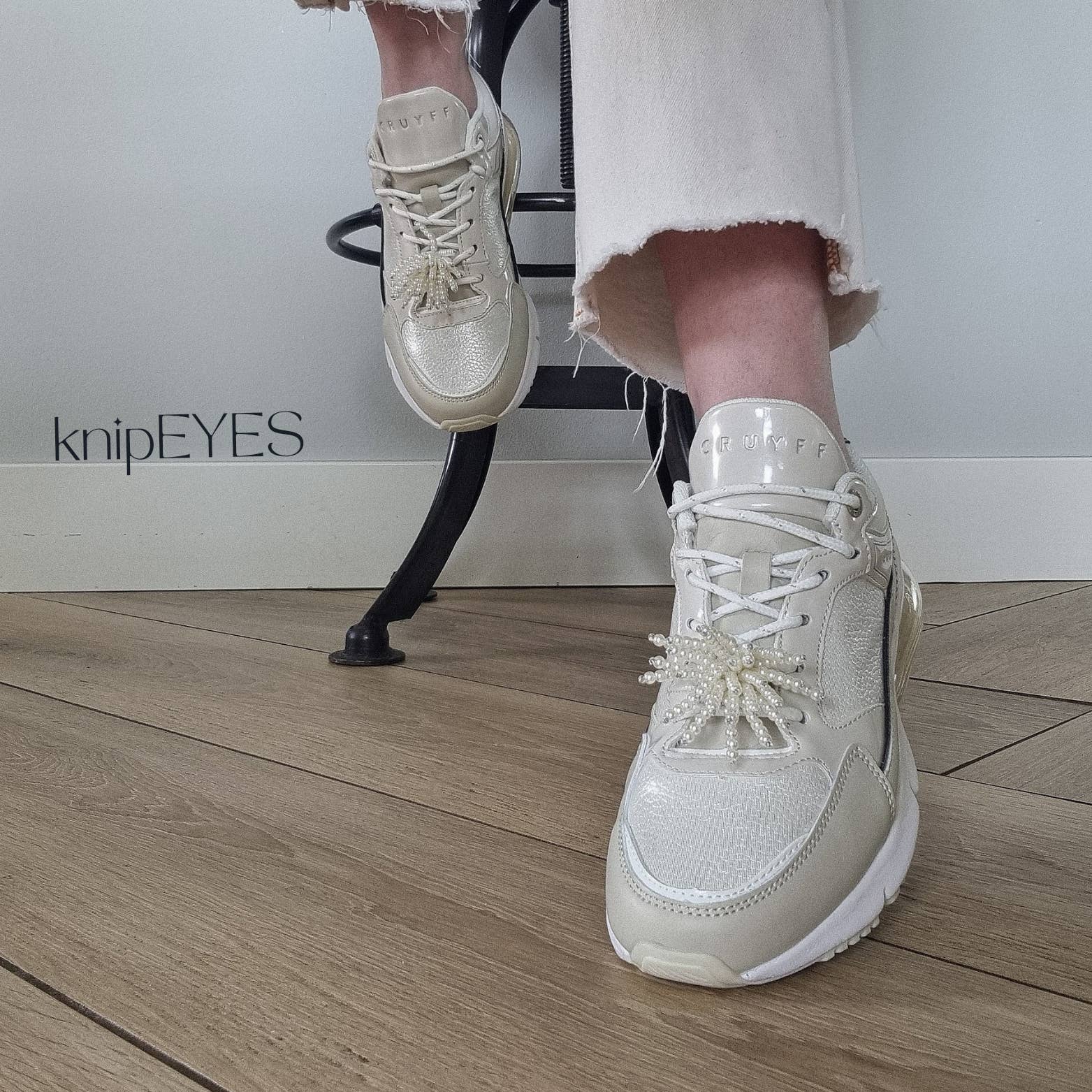 knipEYES - Wholesale Shoe Jewelry - Women's - Shoeclips & Fashionclips Pearl Flower Moving (per pair)