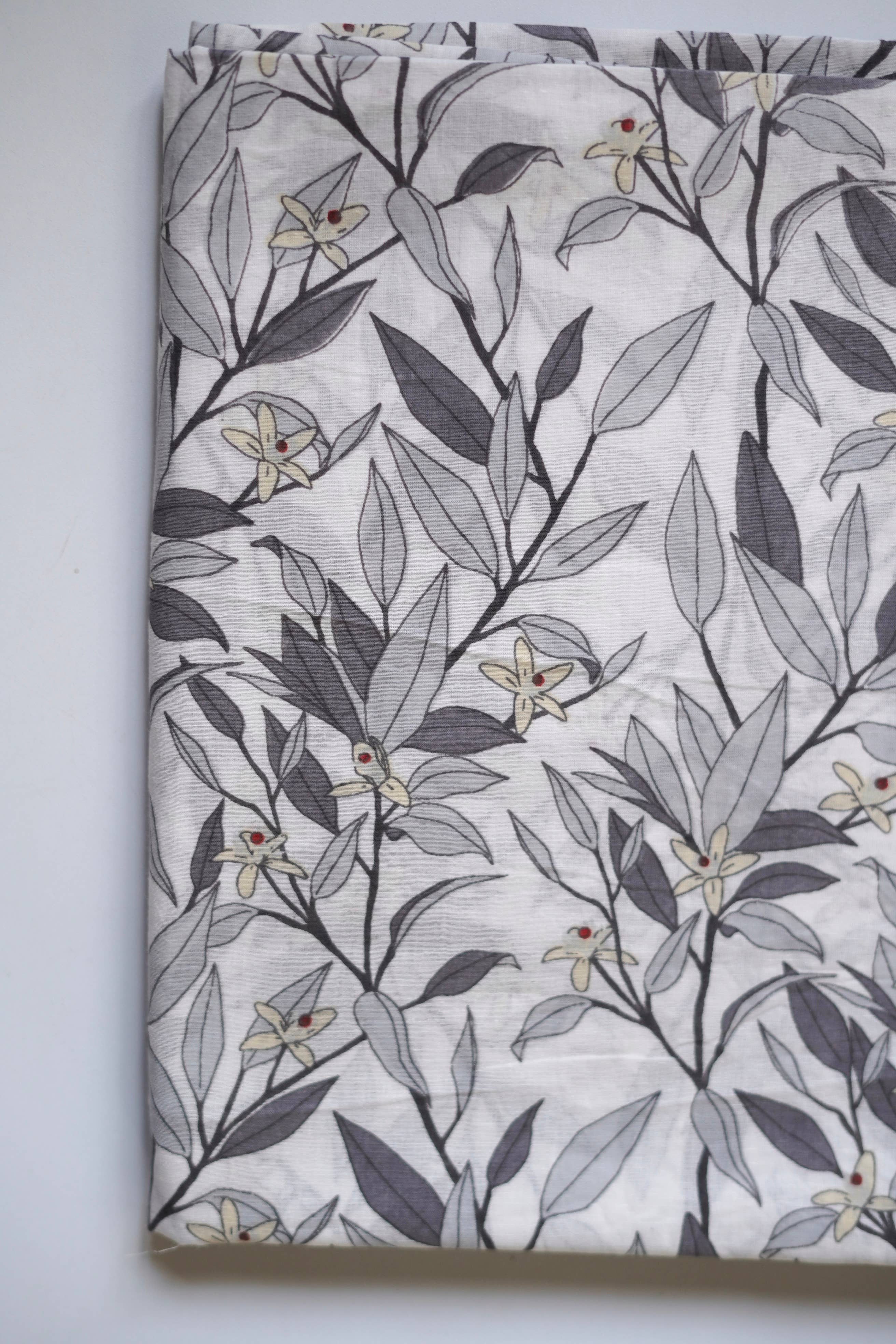 Annahmol - Wholesale Curtain - Vintage Inspired Botanical Sheer Curtains: Assorted Prints43