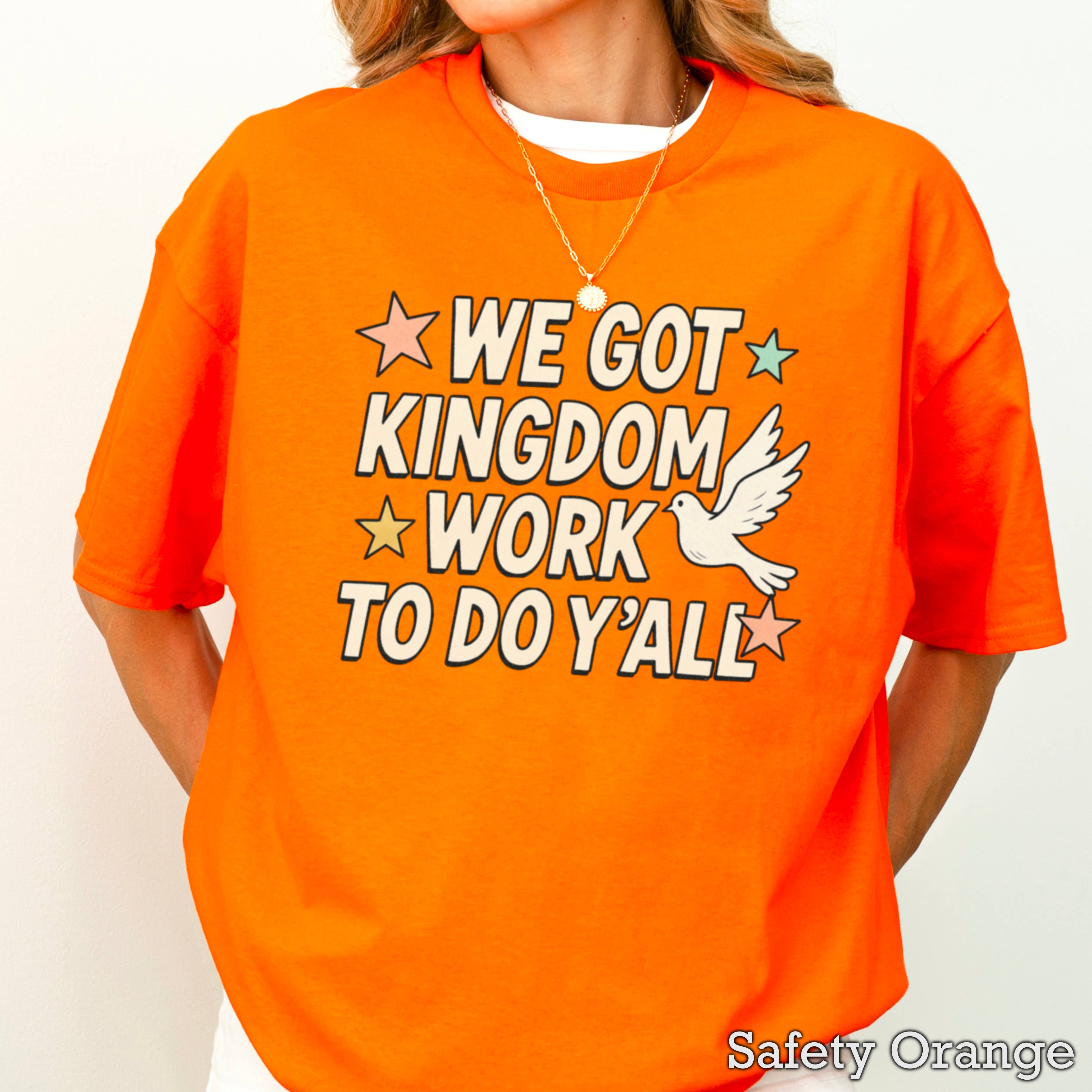 Shoppe SHC - Vente T-shirt à imprimés – femme - Nous avons du travail de royaume à faire T-shirt graphique chrétien | Gildan22