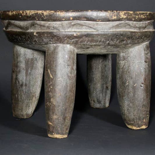Tabouret rond 4 pieds Senufo - Côte d'Ivoire pour la vente par The Niger Bend
