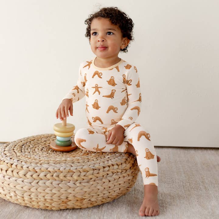 Free Birdees - Wholesale Sleepwear Set - Kids - Shaggy Yoga Sloth Long Sleeve Pajama Set (2T-12Y)