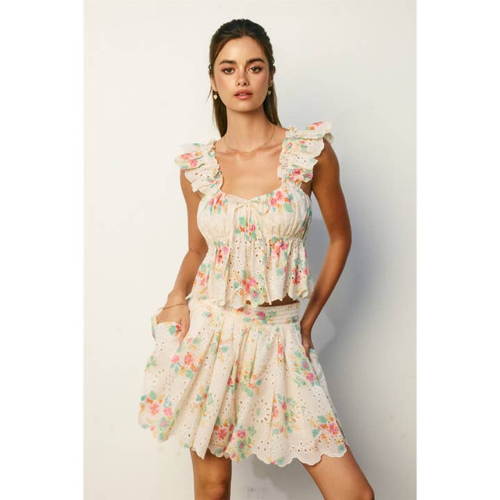 Shorts évasés à ourlet festonné Everbloom pour la vente par Dress Forum