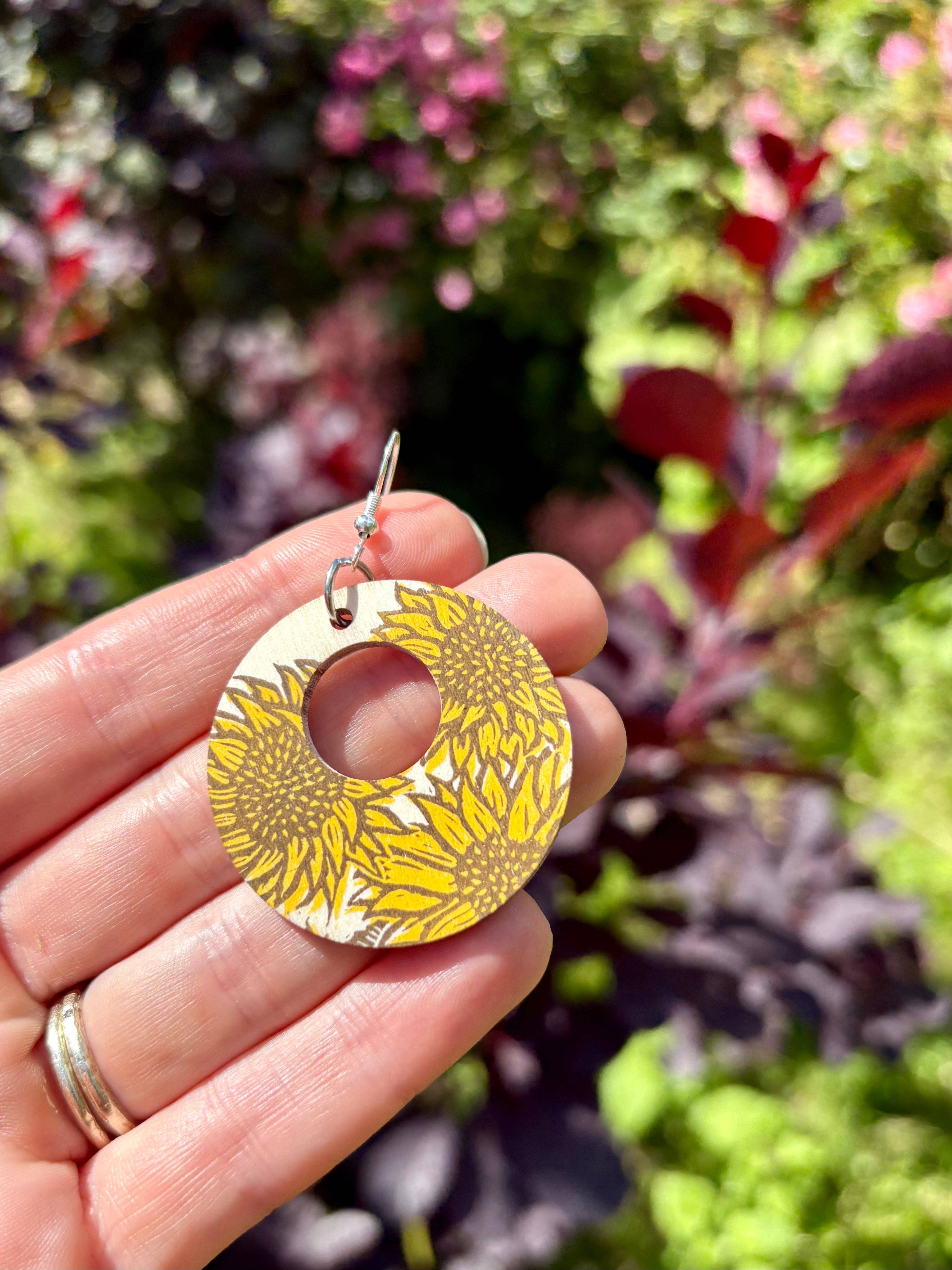 Beth Lewis Art – wholesale Dangle earrings – New Colourful Wooden Earrings3