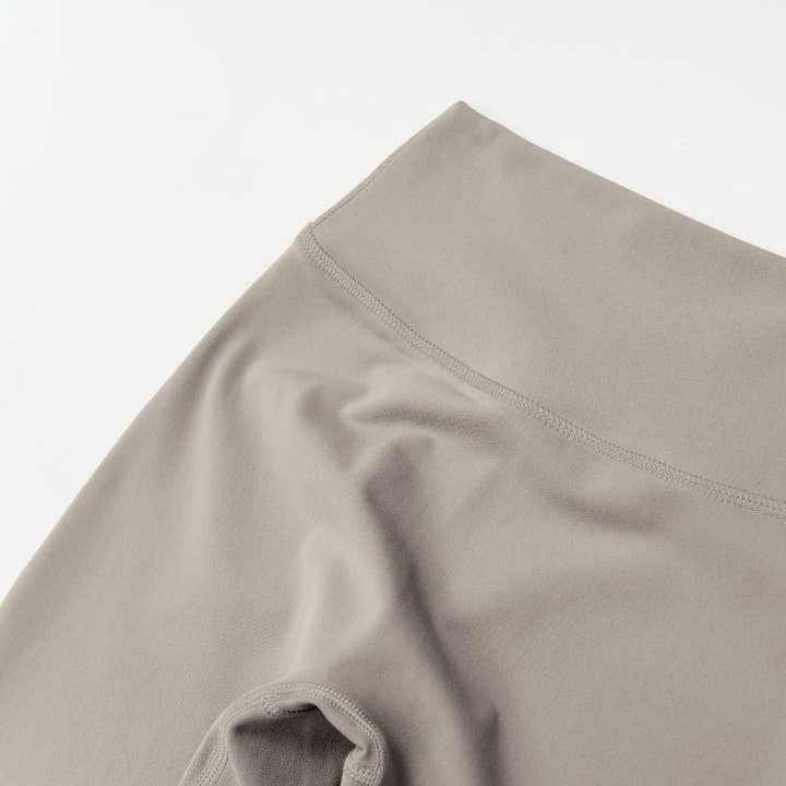 WONDERXFANS - Wholesale Athletic/Lounge Leggings - Women's - High-waisted V-neck leggings at the back13