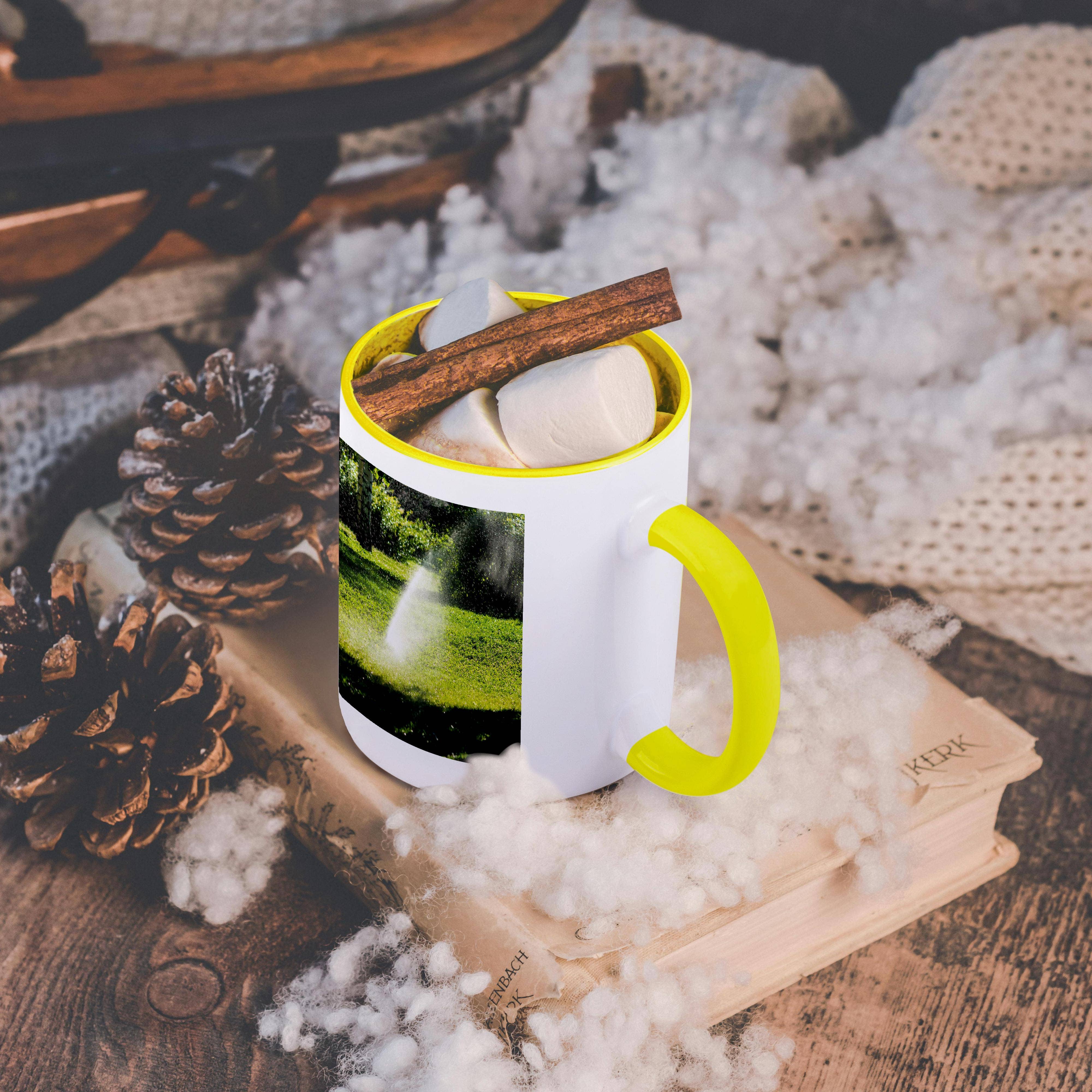 3dRose – wholesale Kaffekoppar – 3dRose, Automatisk sprinklerenhet vattnar parkväxter en varm sommardag, Mugg5