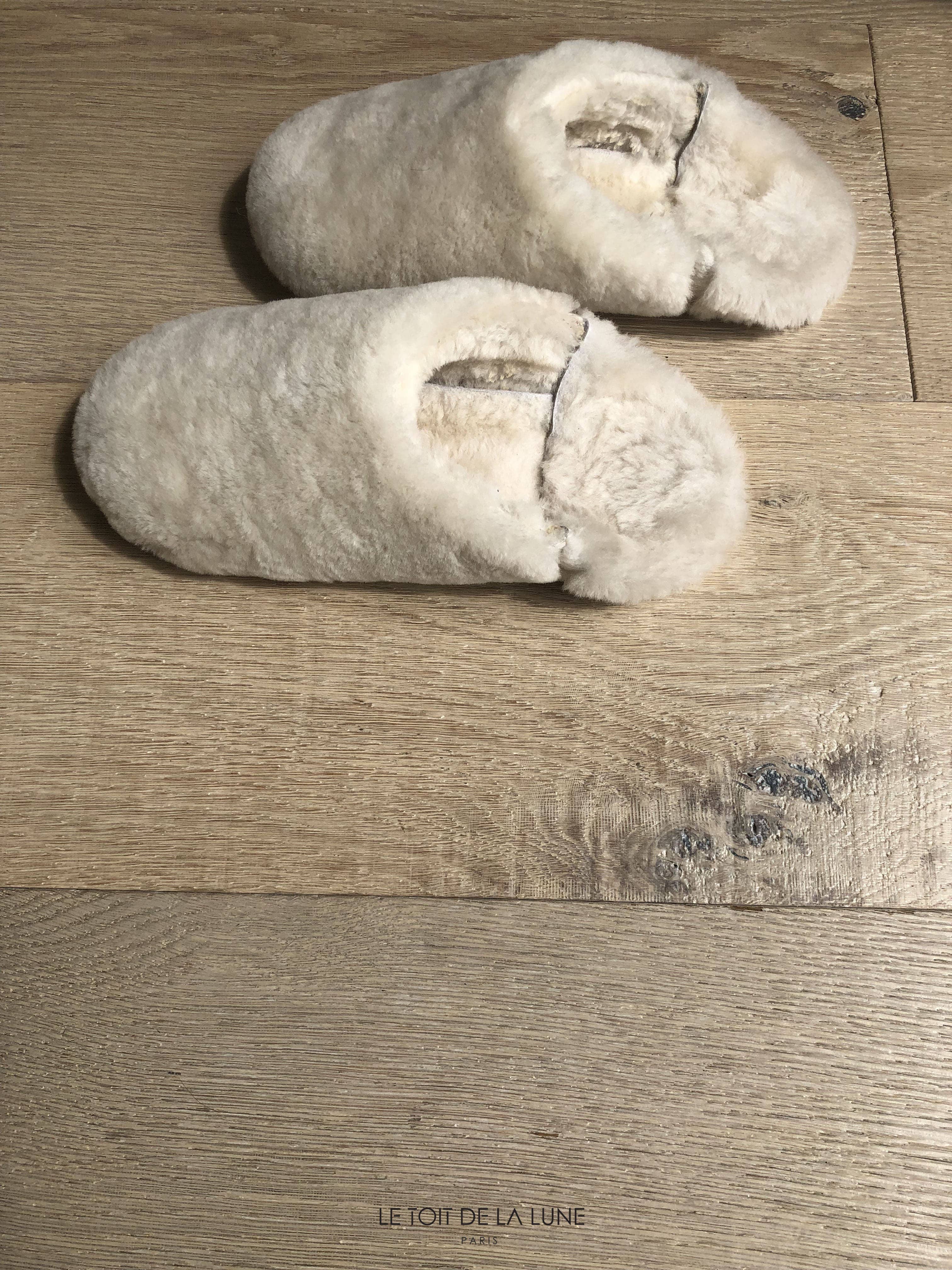 cru Pantufa zoé de couro ecru para venda a revendedores na Faire5