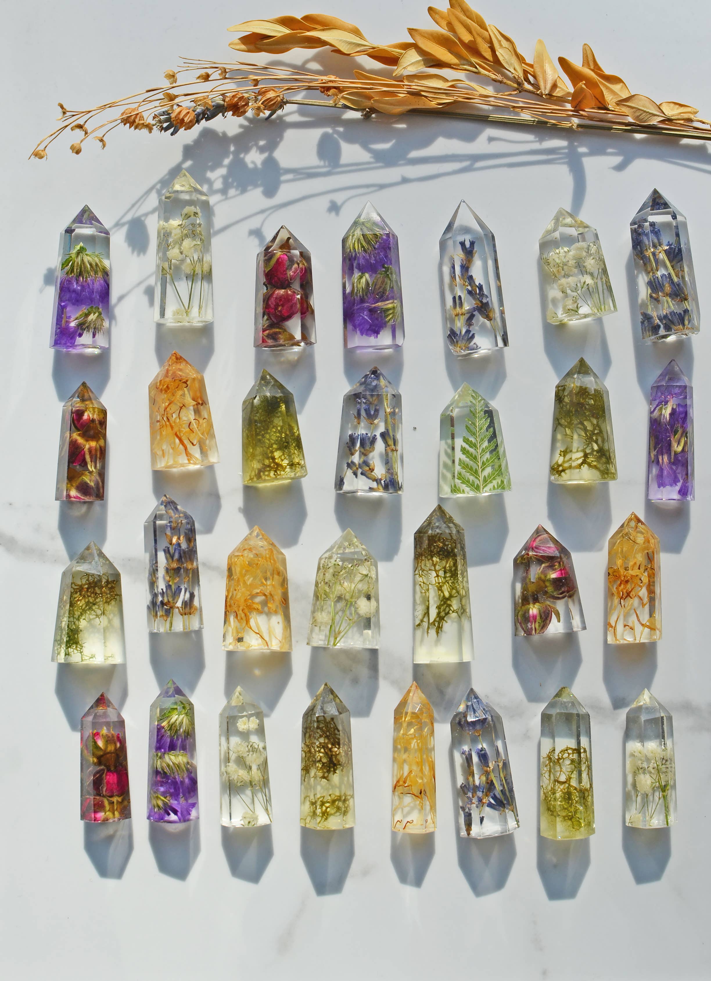 Eight Acorns Floral Preservation - Wholesale Decorative Tabletop Object - Mini floral crystal tower obelisk - desk décor10