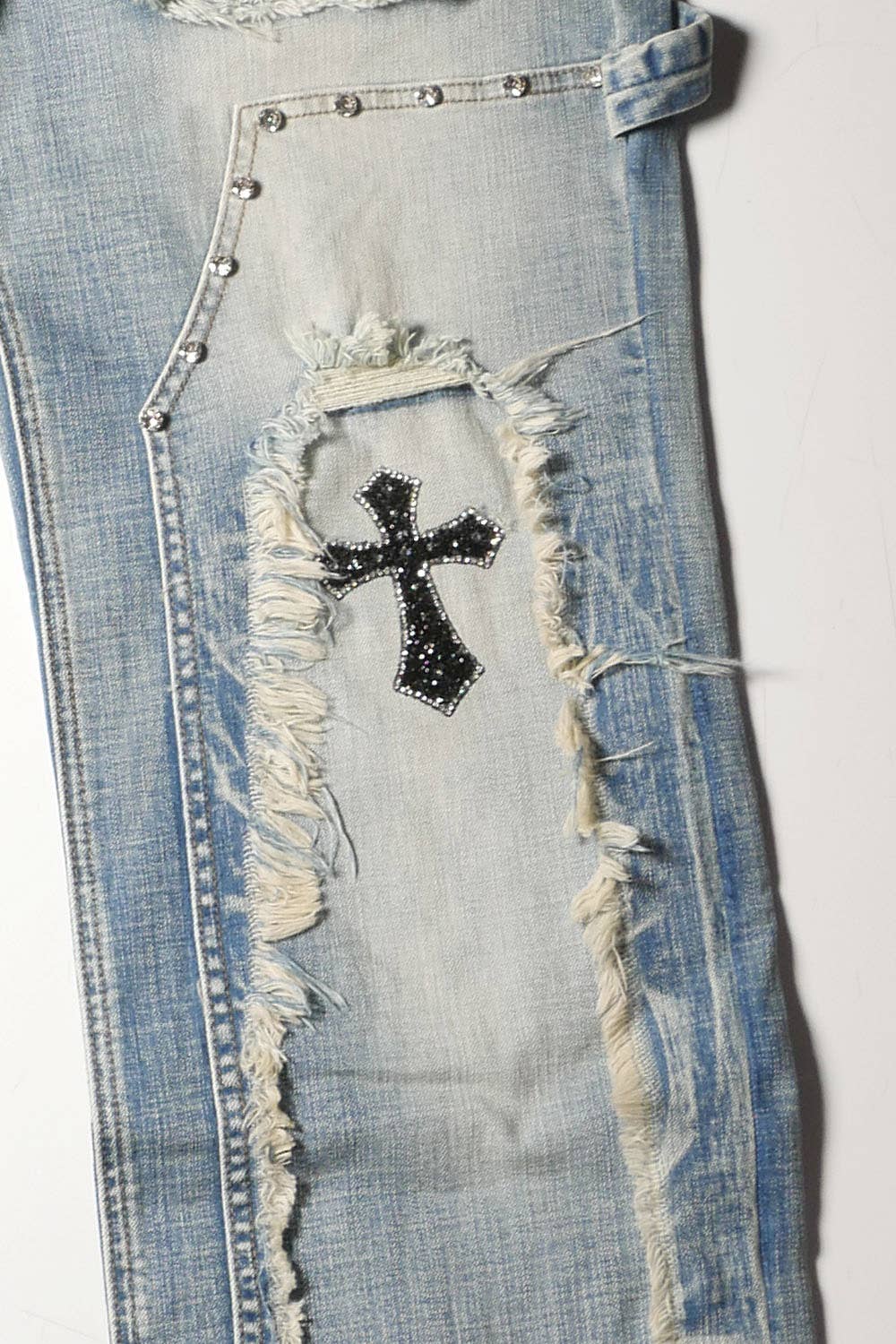 Cooper 9 - Wholesale Jeans - Men's - 507 Cross Wide Cargo Jeans Light Wash4