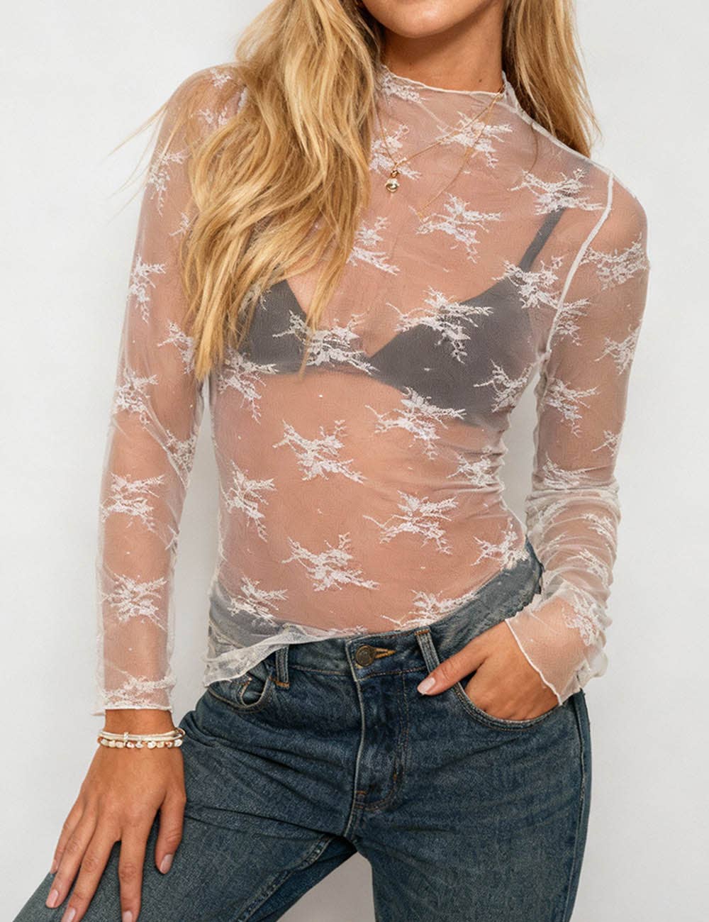 Sweetkama – Engroshandel Bluse - Dame – Sweetkama let transparent top med blomsterblonde og mesh, model SKT1510