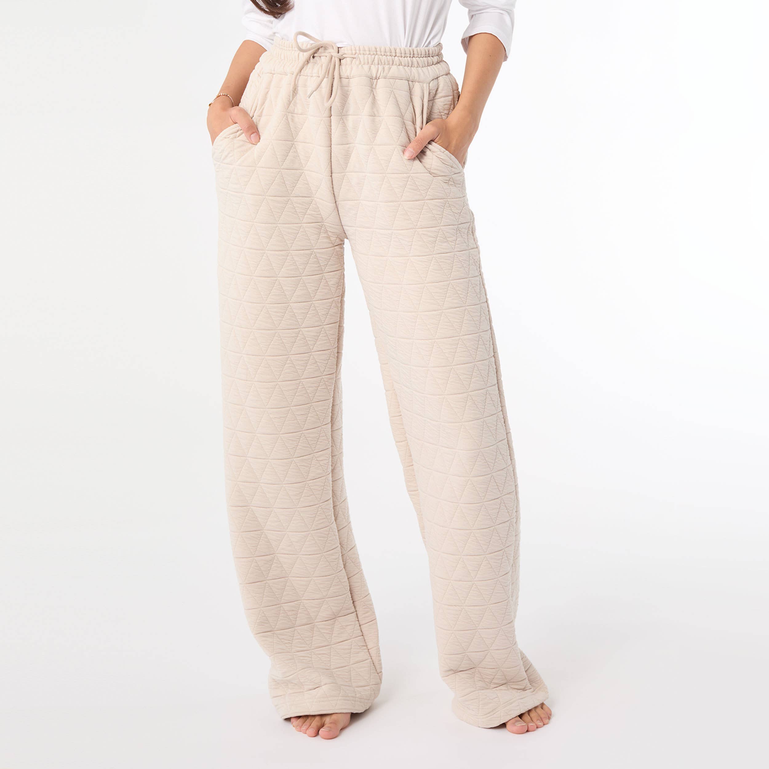 COCO + CARMEN - Wholesale Lounge Sweatpants/Joggers - Women's - Cute Quilt Bottom8