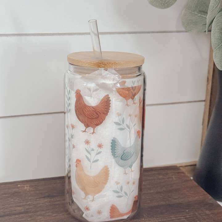 Emma K Designs - Wholesale Drinking Glass/Cup - Chicken 16oz Glass Cup with Bamboo Lid