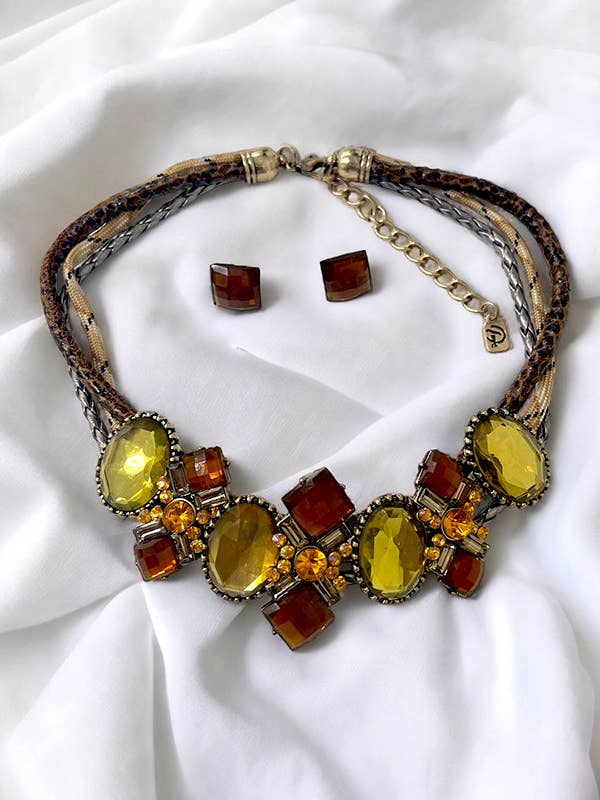 Fasetterad sten krage pärla halsband set för wholesale av Andrea Bijoux