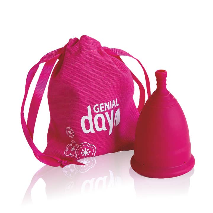 Menstrual Cup made of TPE for wholesale by Genial Day