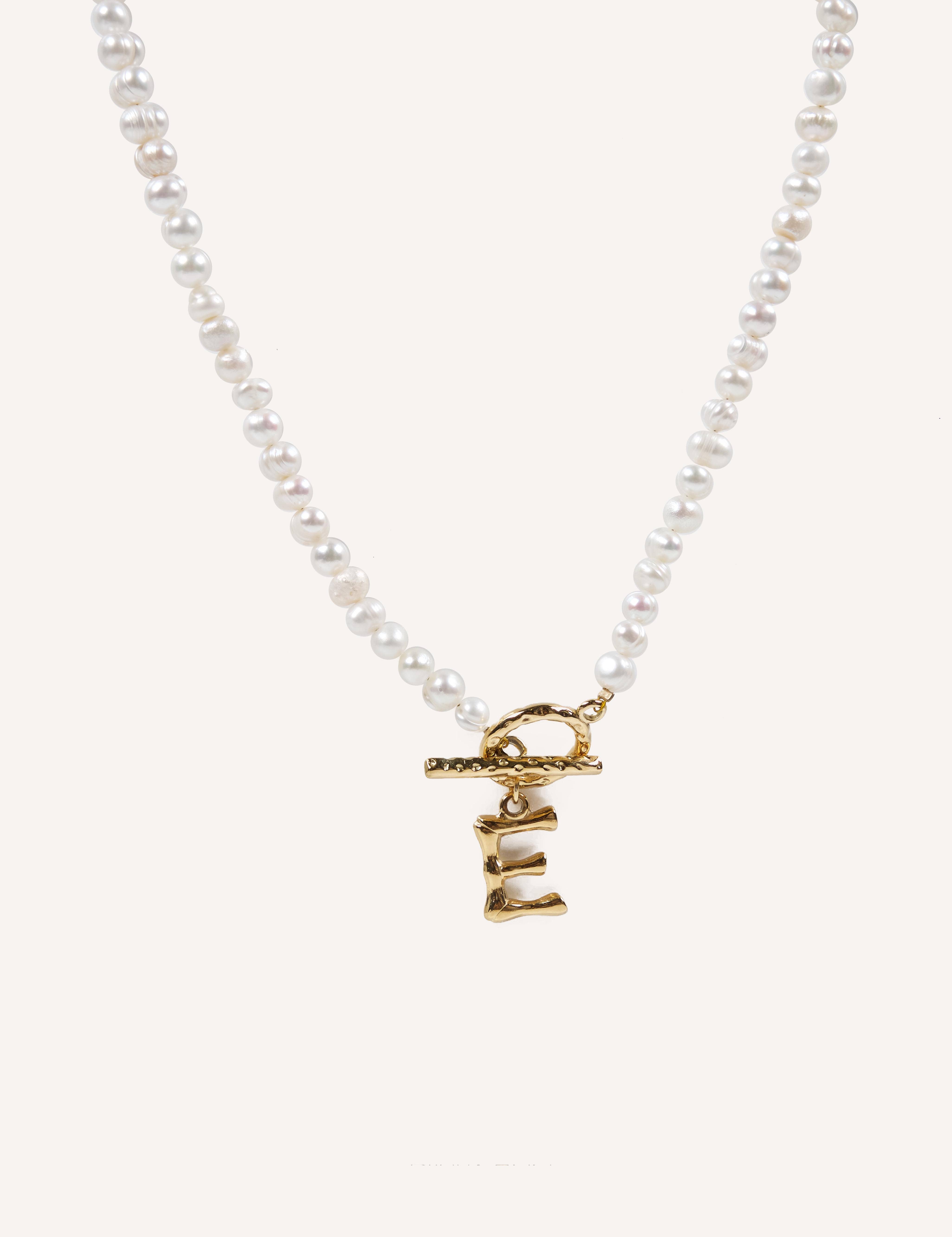 CUCOCUCA - Wholesale Choker/Collar - Handgemaakte parel choker met etnische letter11