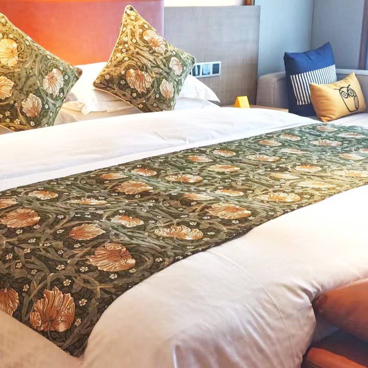 BEDRUN-PIMPERNEL-GR | WILLIAM MORRIS PIMPERNEL AND THYME GREEN - BED RUNNER for wholesale by SignareArt