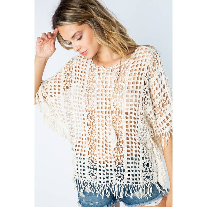 BLOMSTRET HÆKLET STRIK TOP MED FRYNSER for engroshandel hos VOCAL