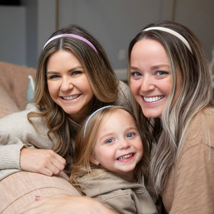 Klassieke, dunne, fluwelen gevoerde hoofdbandset bruin + paars + grijs voor wholesale door Headbands of Hope | One Purchased One Donated