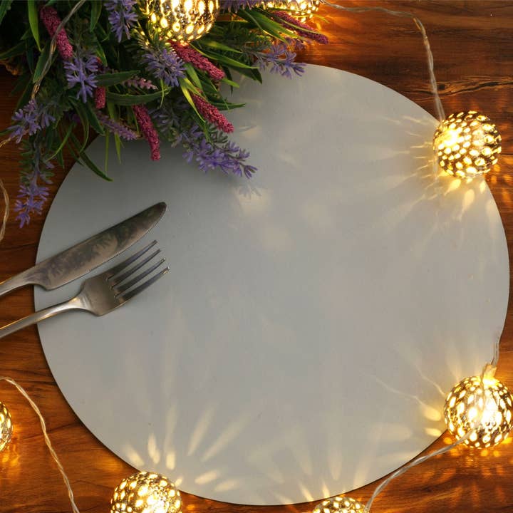 Conjunto de 4 Placemats Redondos em Peles Cinza Elementry 11 por atacado de The Dapper House