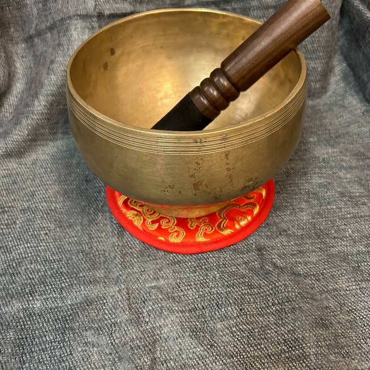 ART HIMALAYAN TRADING LTD - Wholesale Meditation Supplies - Christmas Antique Stand Tibetan Singing bowl Nepal3