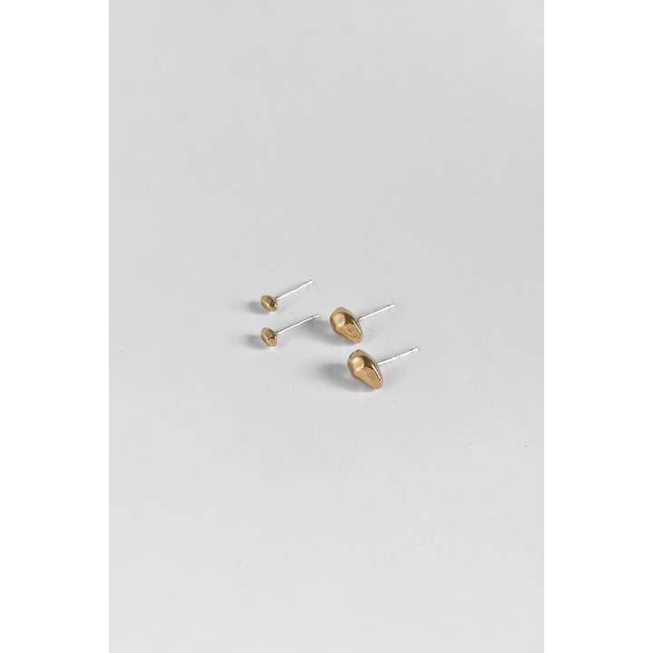Kara Yoo - Wholesale Stud/Post Earrings - Tiny Pebble Studs