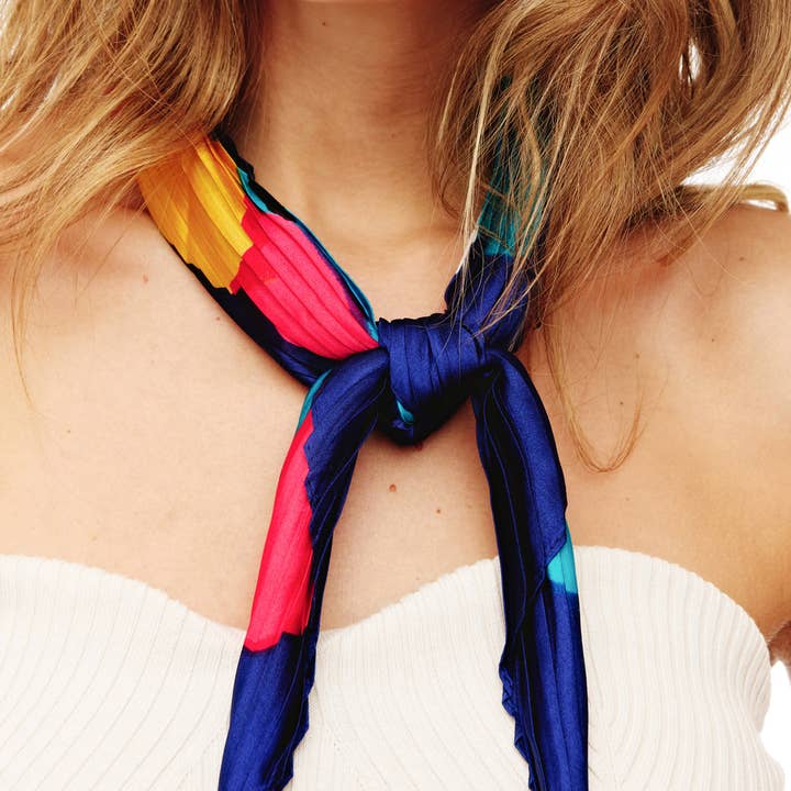 SP Sophia Collection - Wholesale Scarf - Women's - Floral Abstract Circle Design Silky Pleated Square Scarf3