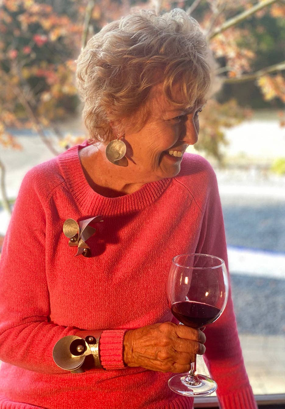 Chick Boss LLC – wholesale Hängande örhängen – DECIBEL 1 Superlätta koniska örhängen i aluminium från SOUND-kollektionen3