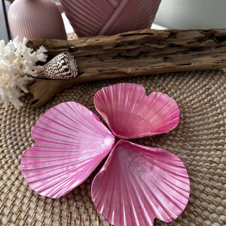 Salty Sea Company - Wholesale Keychain - Women's - Pink Painted Heart Shaped Scallop Shells - Set of 6