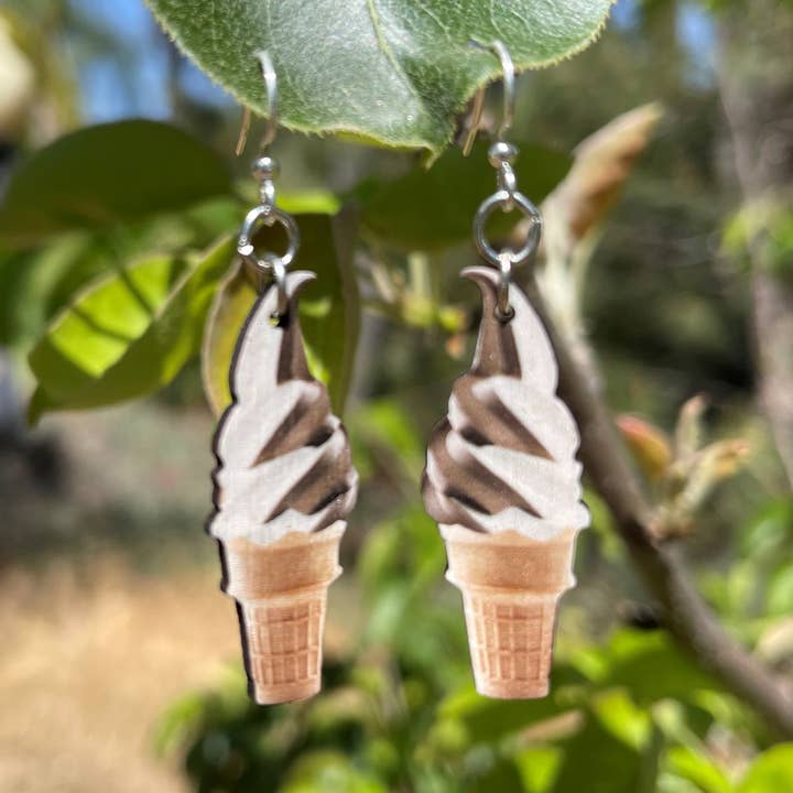 Soft Serve Glass Örhängen #1705 för wholesale av Green Tree Jewelry