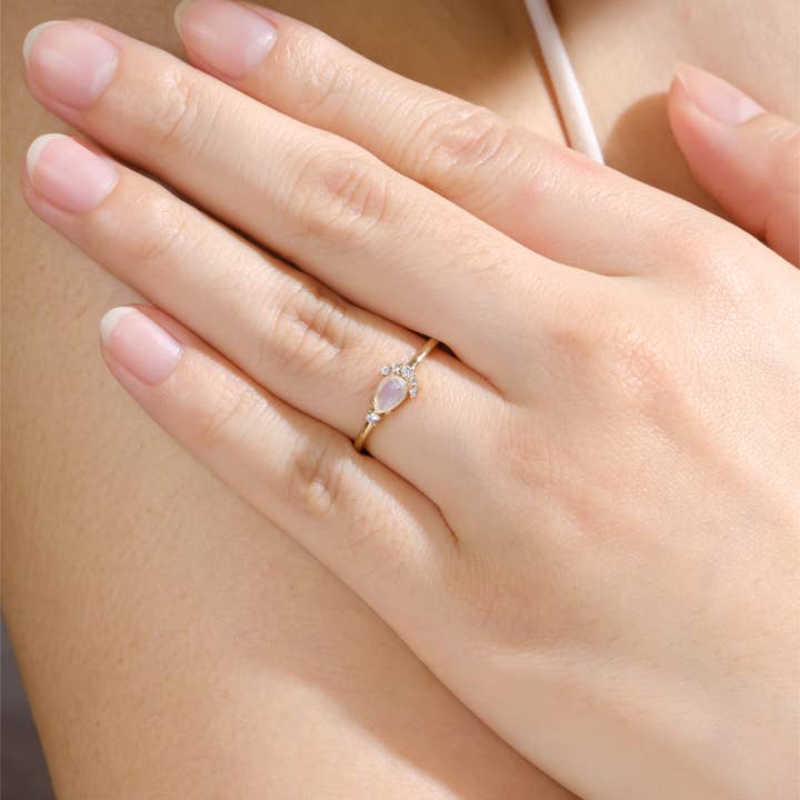 Daydreamer Moonstone Ring for wholesale by Heilo Jewelry