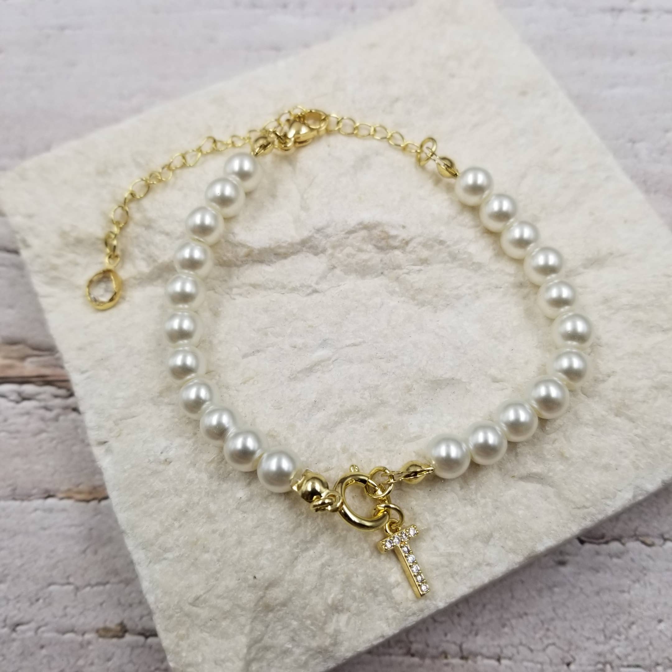 Treasure Wholesale - Wholesale Beaded Bracelet - Pearl Initial Bracelet2