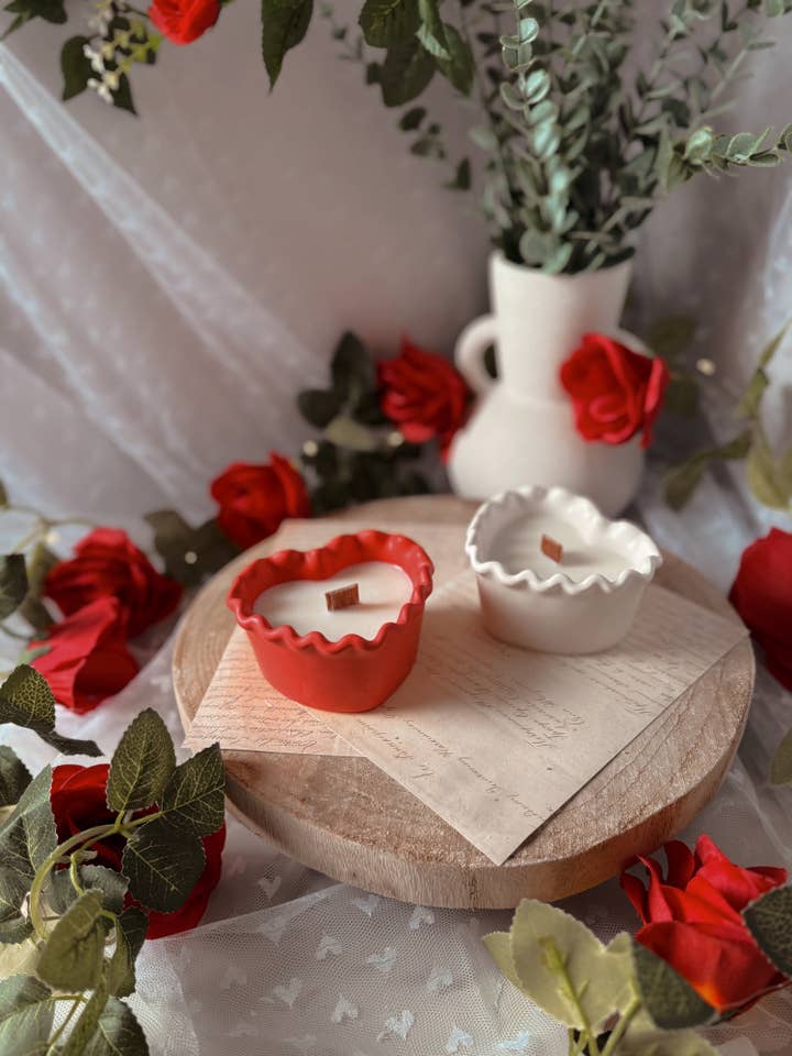 Candela con contenitore a forma di cuore per la vendita all'ingrosso da parte di My Milky Candle