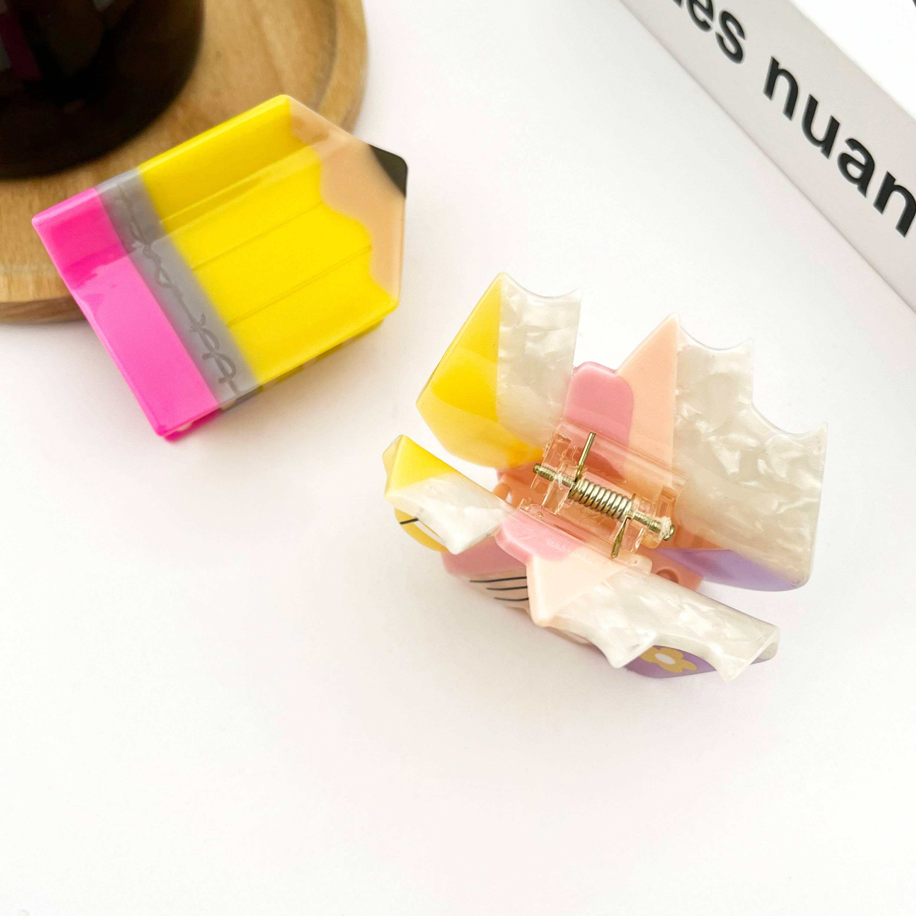 TheDivaSoap – wholesale Hair clip – Women’s – Stacked Books Hair Clip & Pencil Claw Clip3