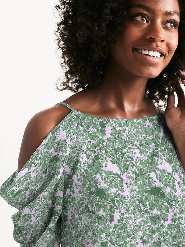 TEXTURE GREEN LEAF || Vestido evasé con hombros abiertos para mujer para venta al por mayor de Byheart Design Sweden