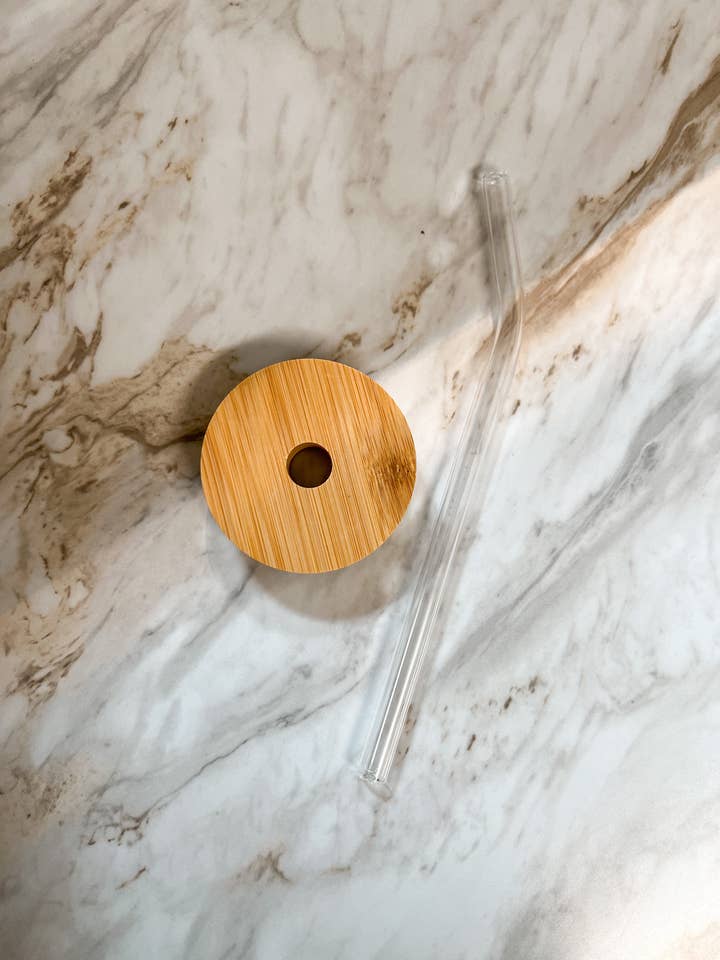 Couvercle en bambou et paille en verre pour la vente par Pacific North Tess