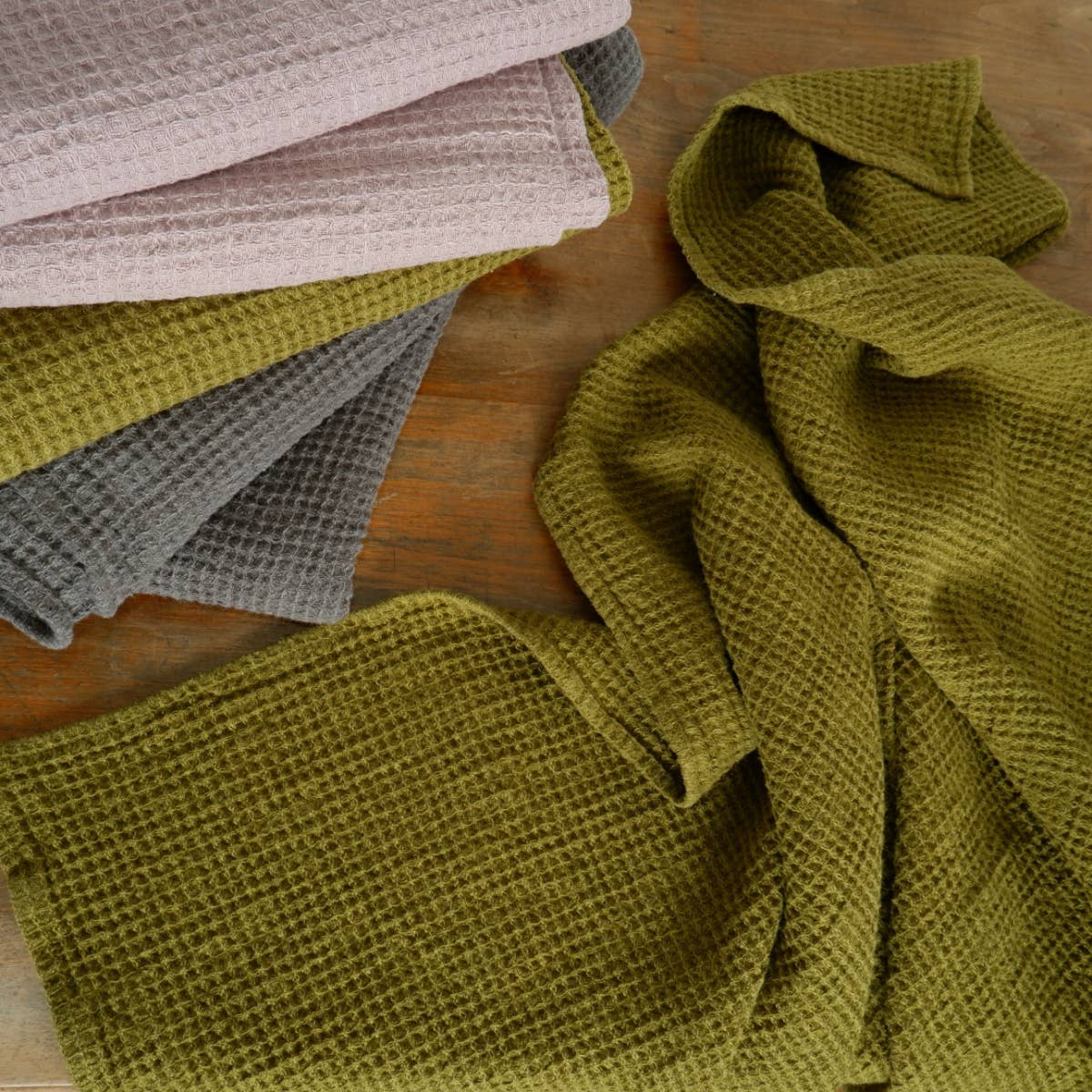 NorraVilla - Wholesale Bath Towel - dark gray - waffle linen towel1