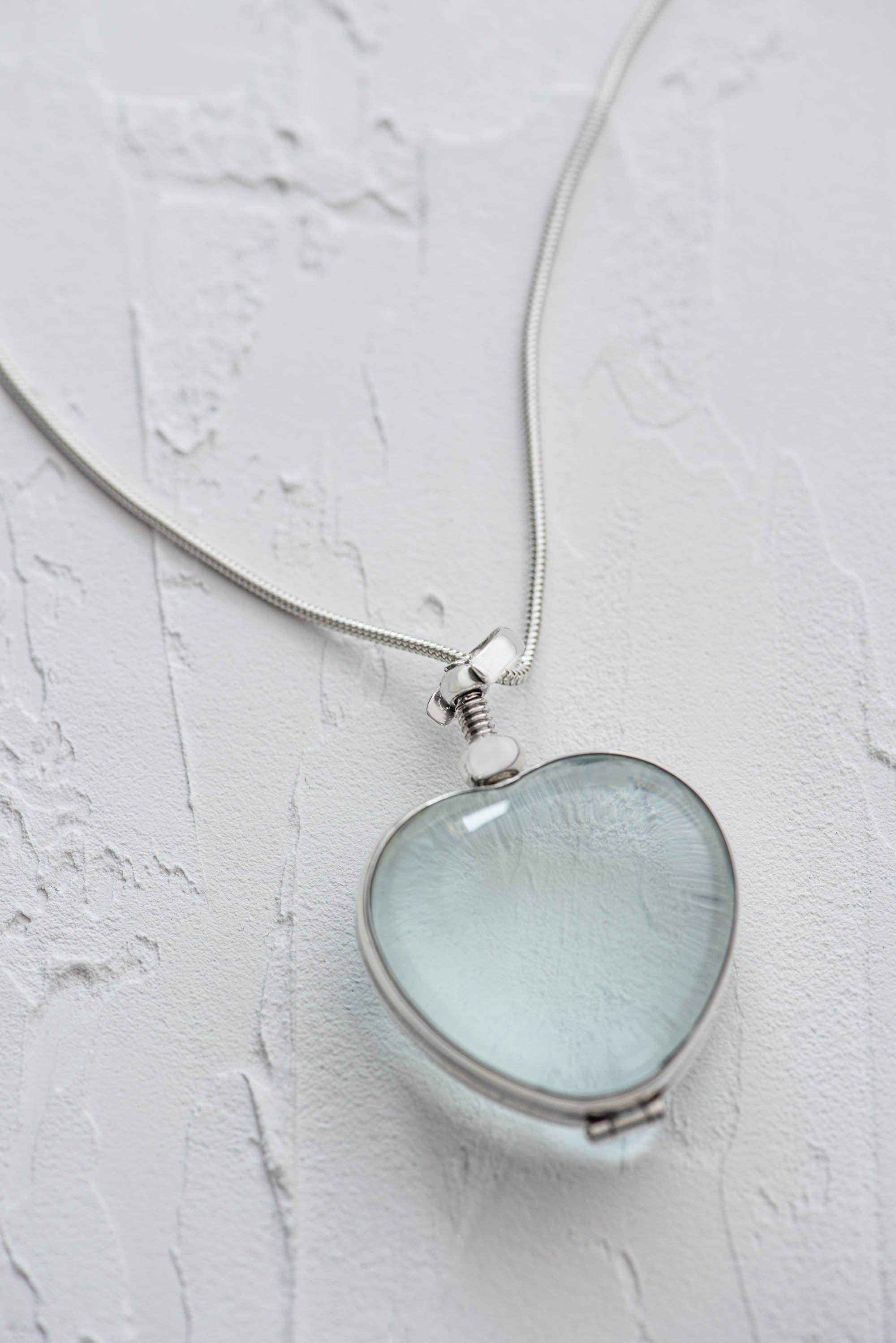 Mon Bijoux – wholesale Locket necklace – Heart Shape Locket4