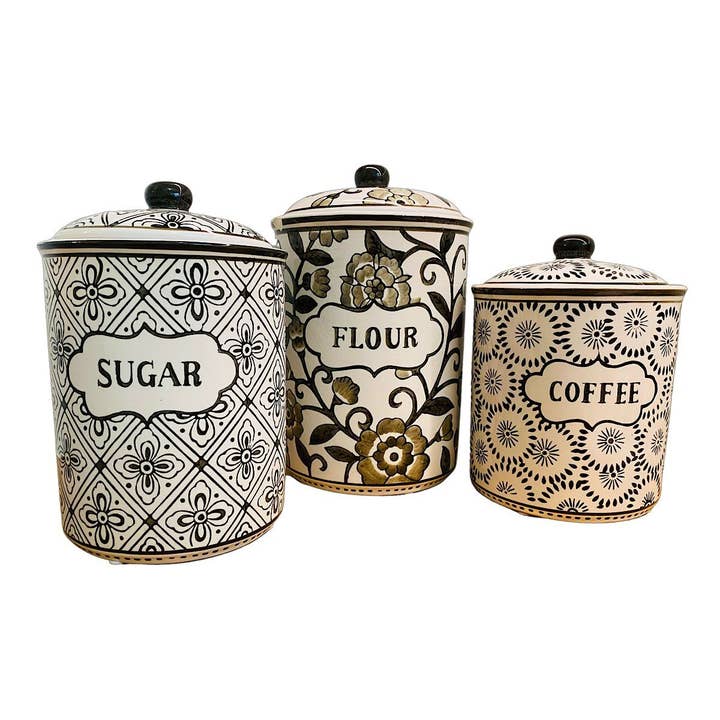 Drew Derose Design – Großhandel Kanister-Sets – Grau-weiß gemustertes Kanister-Set – Bauernhaus-Küche2