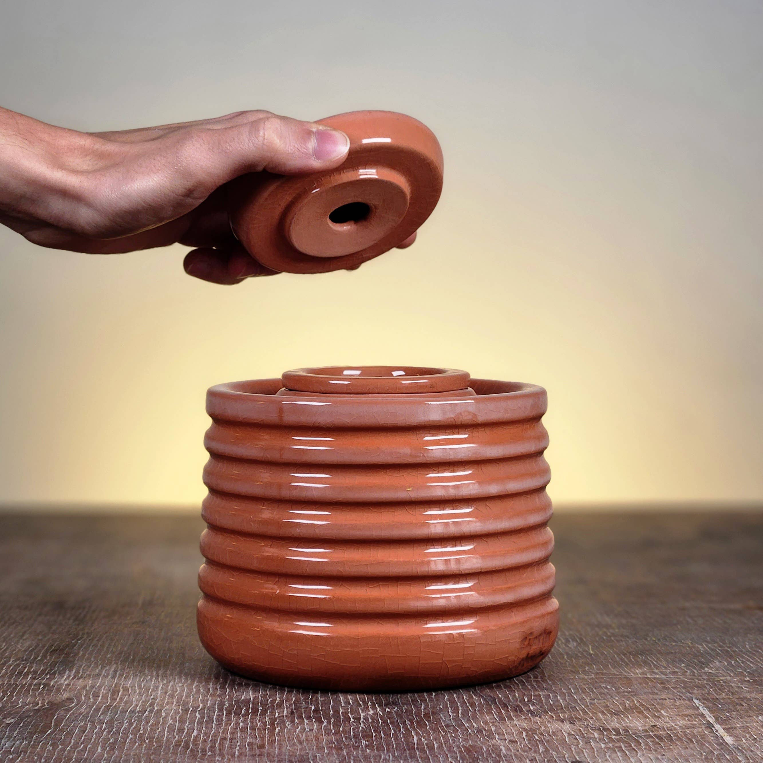 Siesta Studio – wholesale Fire pit – Ceramic Tabletop Fireplace (Red)6