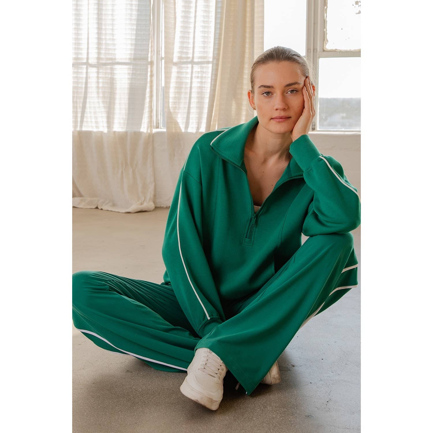 Rae Mode - Vendita all'ingrosso Felpa - Donna - PULLOVER CON ZIP A QUARTO E TUBAZIONI SCUBA MODALE14