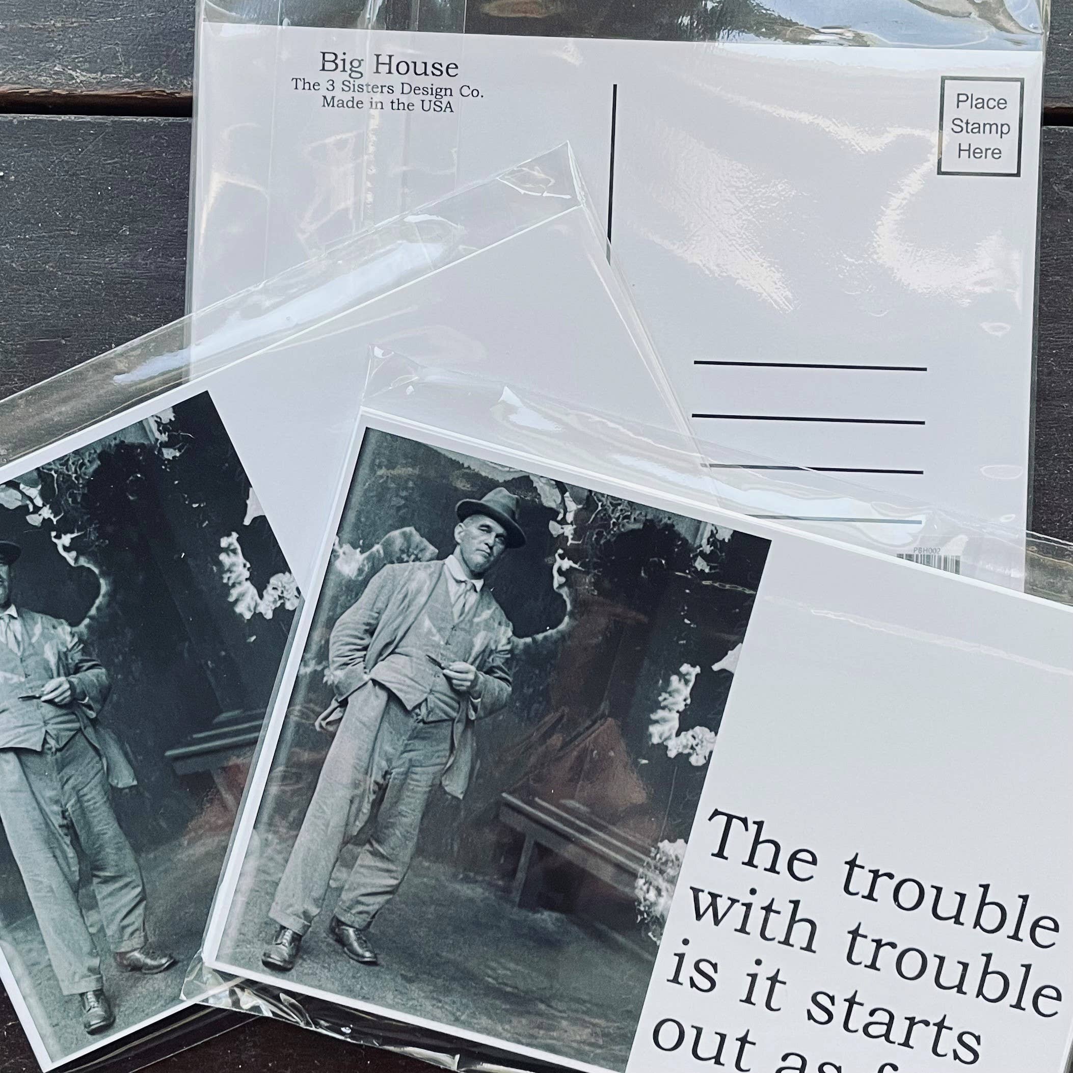 The 3 Sisters Design Co. - Vente Cartes postales - Cartes postales BIG HOUSE, Ce n'est pas sa bouche qui l'attire...2