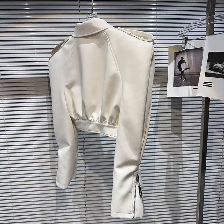 Productseeker – Casaco de couro - Mulher por atacado – JK194Casaco de Estilo Outono com Ombreiras em Pele Sintética6