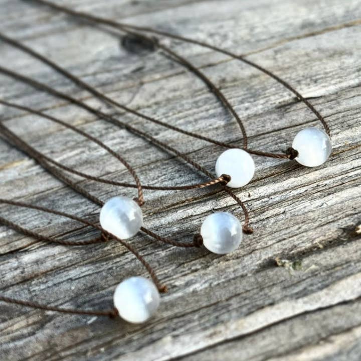 Merelani Designs – wholesale Pärlband/Pärlhalsband – Selenit rund ädelsten halsband