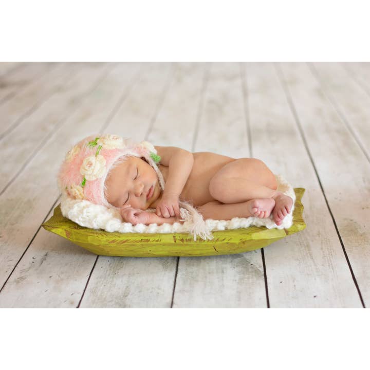 Pink Furry Pearl Flower Crocheted Handmade Heirloom Gift Hat por atacado de The Daisy Baby LLC