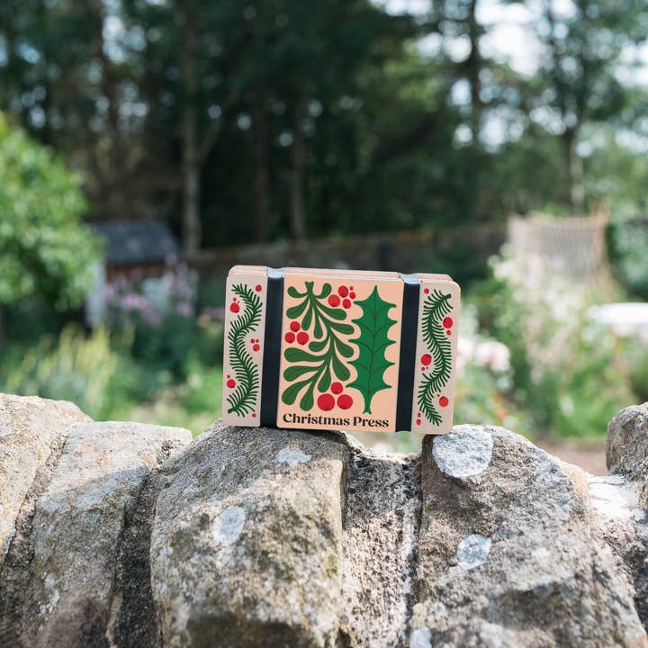 Studio Wald - UK Made - Wholesale DIY craft kit - Pocket Flower Press - Christmas 20250